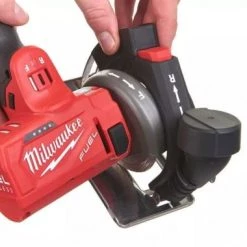 Meuleuse d'angle sans fil Milwaukee M12 FCOT-0 - Meuleuse d'angle sans fil Li-Ion 12V (machine seule) - moteur brushless - 10 x 76 mm - 4933464618 -Milwaukee Soldes Boutique e7083b3b6a60643b86aaa15973609565